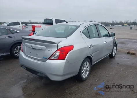 2016 Nissan Versa 1.6 Sv z USA, uszkodzony, nr VIN 3N1CN7AP8GL833029